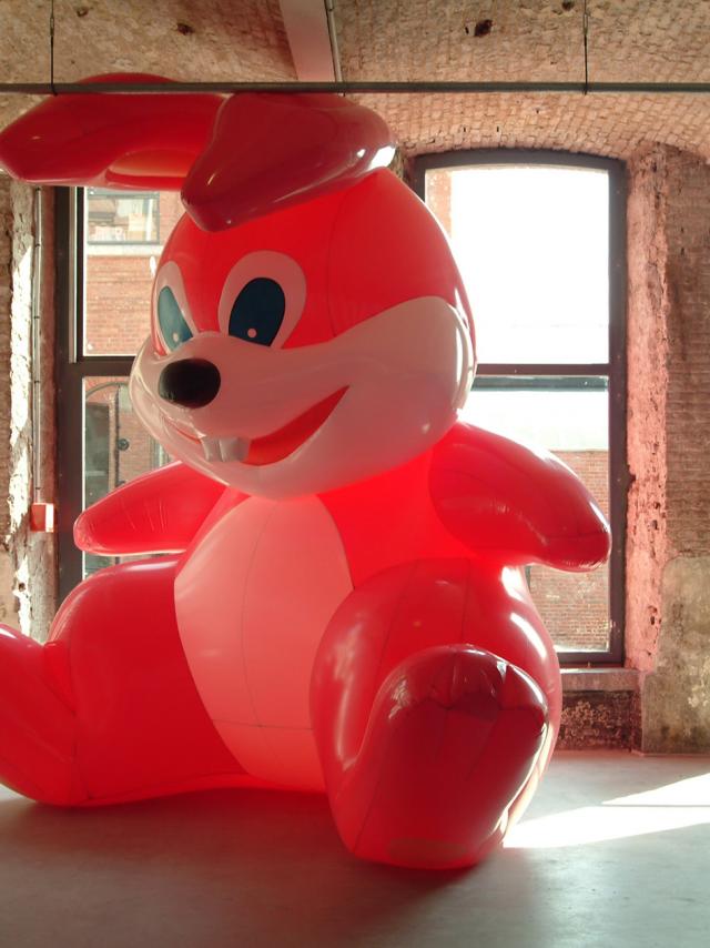 Lille _ Maison Folie de Wazemmes _ Somehow I don't feel comfortable _ œuvre de Momoyo Torimitsu © Jean-Pierre Duplan - Light Motiv