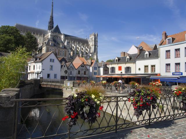 Blick auf die Place du Don und die Kathedrale von Amiens, Nordfrankreich. Copyright: CRTC Hauts-de-France - AS Flament