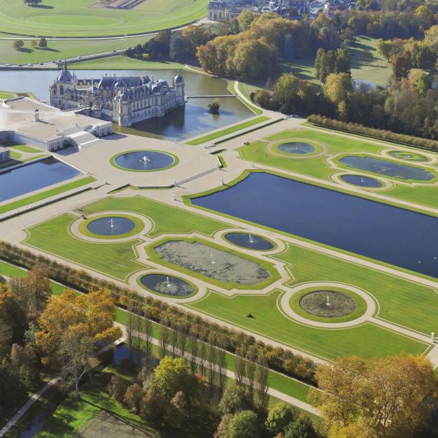 Luftaufnahme des Schlossgartens von Chantilly, Nordfrankreich. Copyright: CRTC Hauts-de-France - Jean-Louis Aubert