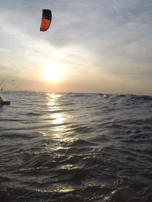 Ein Kitesurfer in Dünkirchen, Copyright Opale Longe Cote Ot Dunkerque