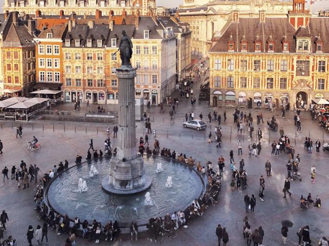 Blick auf die Grande Place in Lille, Nordfrankreich. Copyright: CRTC Hauts-de-France Stéphanie Gheearerteearert