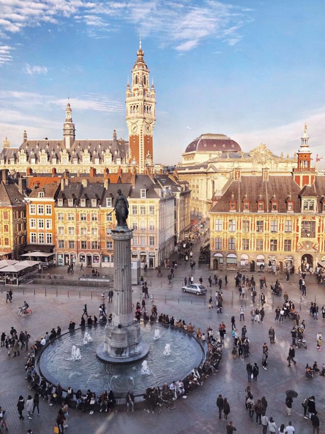 Lille _ Vue de la Grand Place © CRTC Hauts-de-France - Stéphanie Gheearert