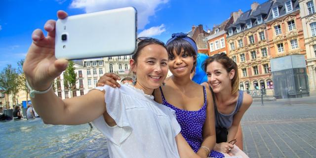 place du général de gaulle, lille, shopping