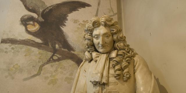 Skulptur des Fabeldichters Jean de la Fonataine in seinem Geburtsort in Château-Thierry, Copyright: Aisne Tourisme - Jean Pierre Gilson