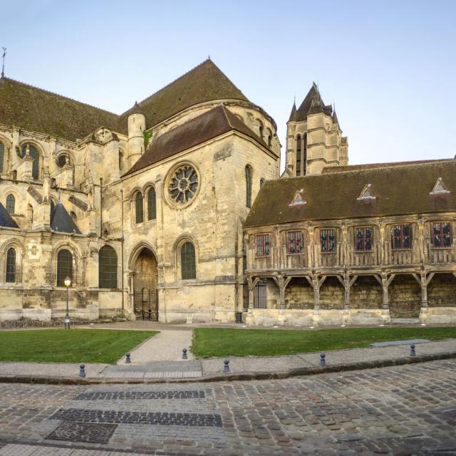 Northern France _ Noyon _ Cathedral © CRTC Hauts-de-France - Nicolas Bryant