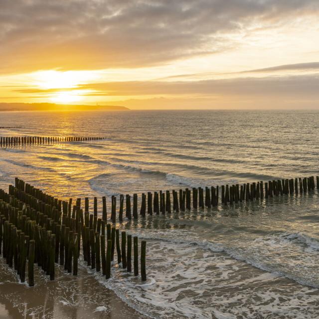Sonnenuntergang am Strand von Wissant am Kap Gris-Nez in Nordfrankreich. Copyright: CRTC Hauts-de-France, Stéphane BOUILLAND