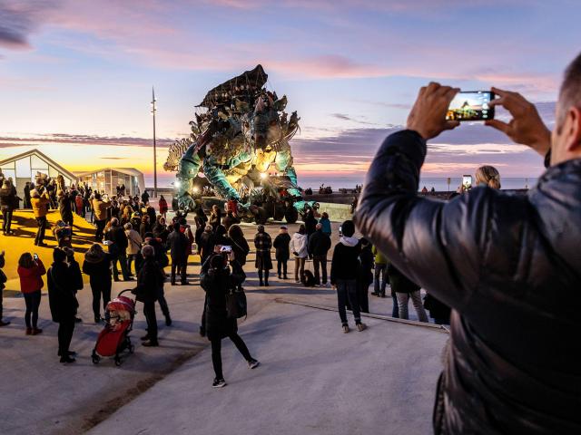 Northern France _ Calais _ Dragon ©Fred Collier_Ville_de_Calais