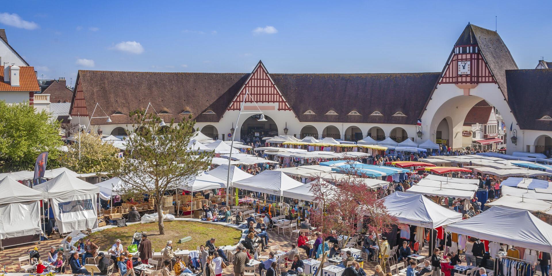 Northern France _ Le Touquet Paris Plage _ the Market © CRTC Hauts-de-France _ Ishak Najib