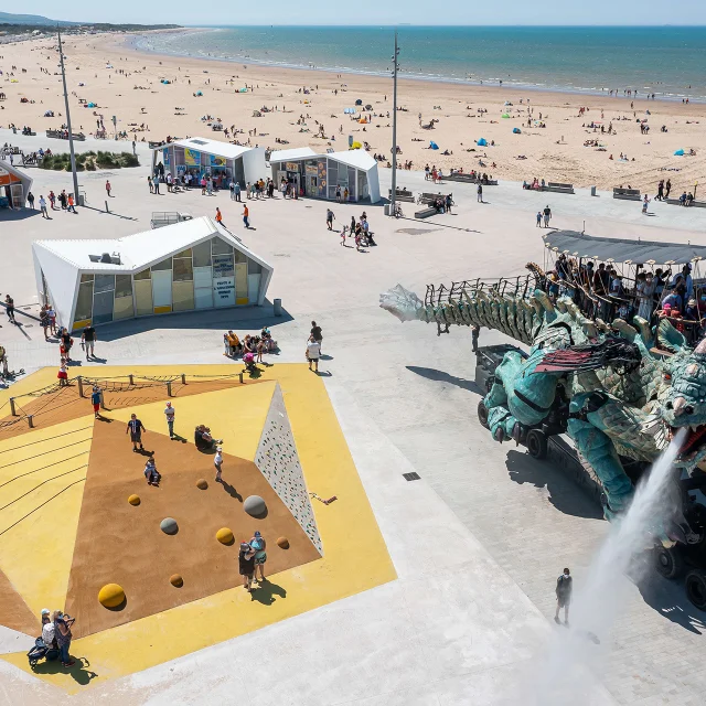 Calais Dragon Fred Collier Ville De Calais 1