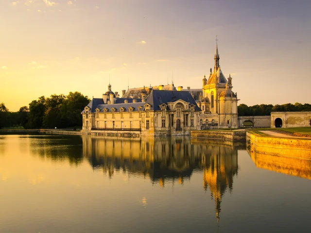 Chantilly Le Chateau Au Soleil Couchant ©Vincent Colin